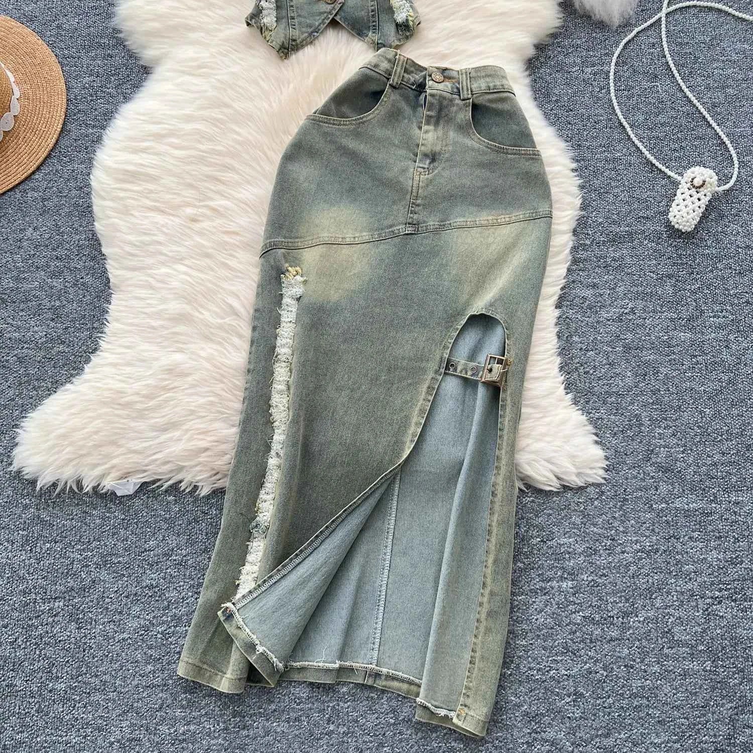 American Retro Washed Denim Two-piece Set,Women's New Summer Vintage Hang-the-neck Sleeveless Lapel Top with Slit Slimming Skirt