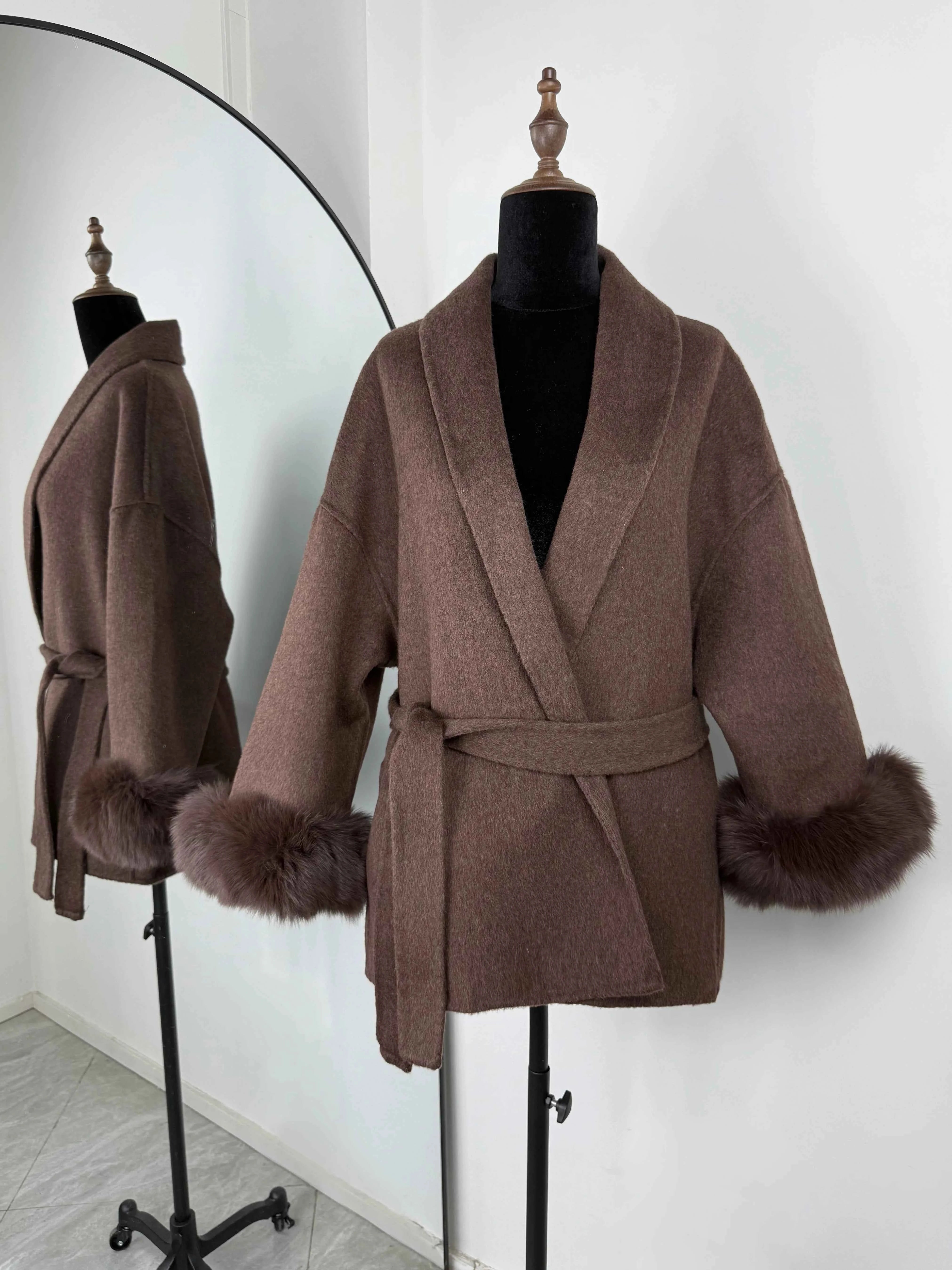 TARUXY Fox Fur Woolen Coats Women's Short Coat Office Lady Removable Elegant Double-sided Wool Overcoat 2025 New Cardigan Jacket