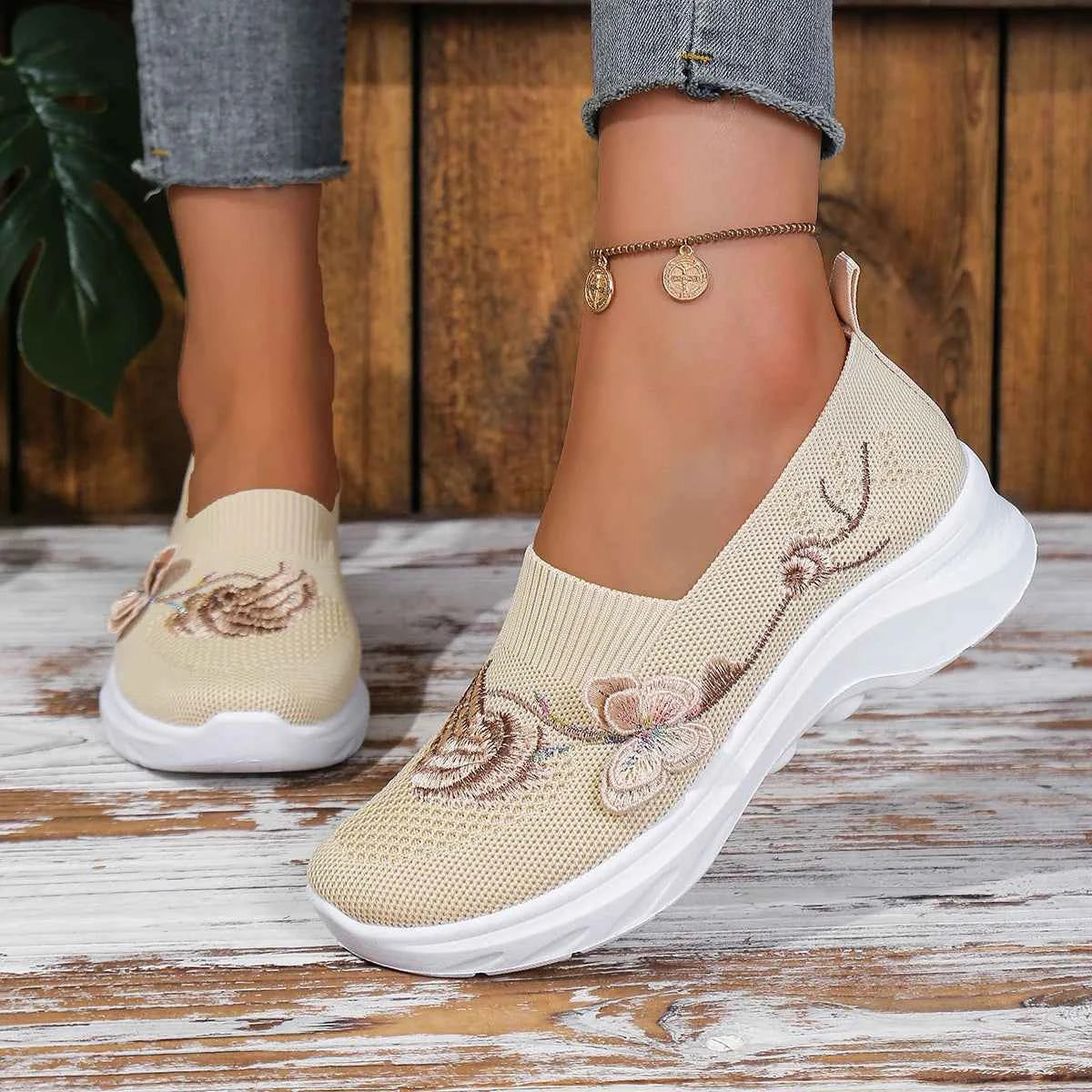 Women's shoes women's Single Embroidered Shoes Soft Breathable Work Footwear Comfortable Design for Professional Environments