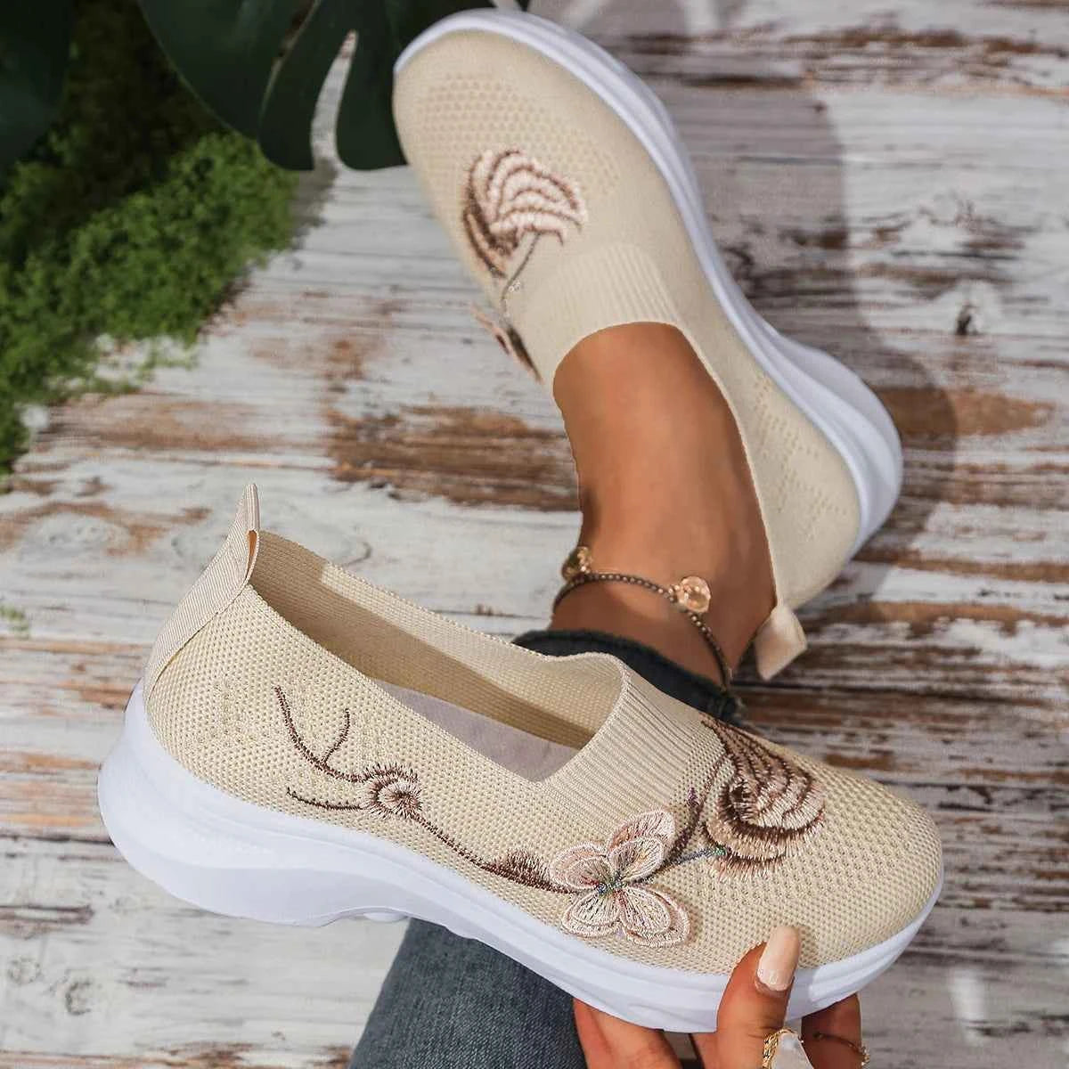 Women's shoes women's Single Embroidered Shoes Soft Breathable Work Footwear Comfortable Design for Professional Environments