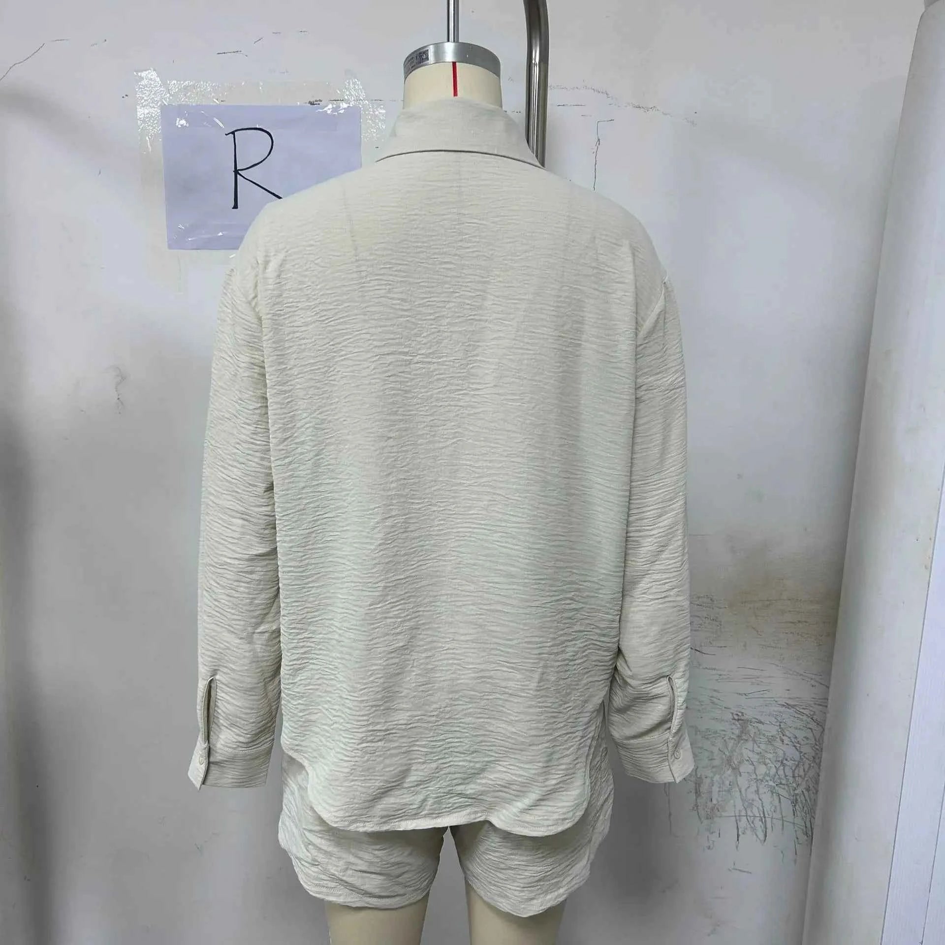 Three sisters 2025 New Summer Women's Solid Single breasted Long Sleeve Shirt Loose Fashion Casual Shorts Beach Wholesale suit