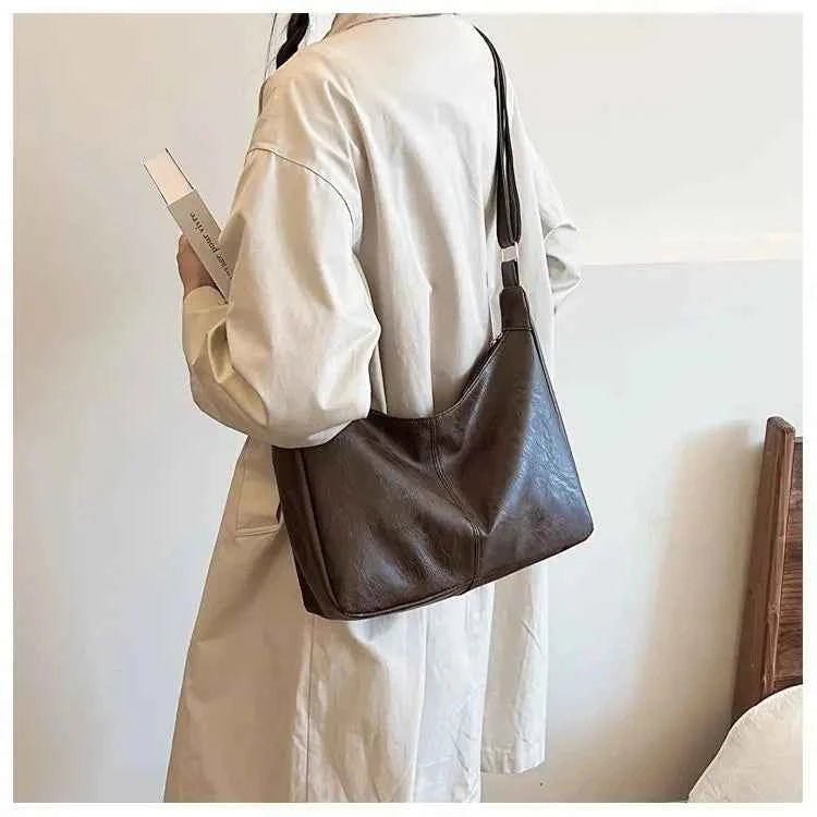 PU Leather Commuter Fashion Vintage Casual Tote Bag Maillard Stylish Crossbody Bags for Women Texture Large Capacity Temperament