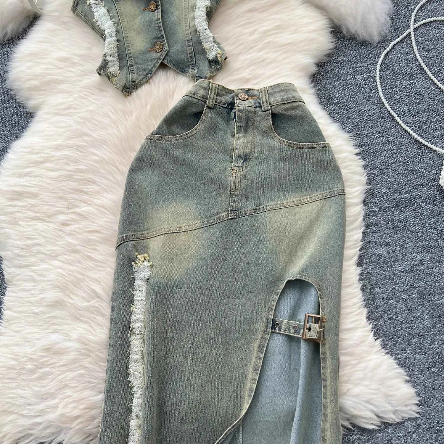 American Retro Washed Denim Two-piece Set,Women's New Summer Vintage Hang-the-neck Sleeveless Lapel Top with Slit Slimming Skirt
