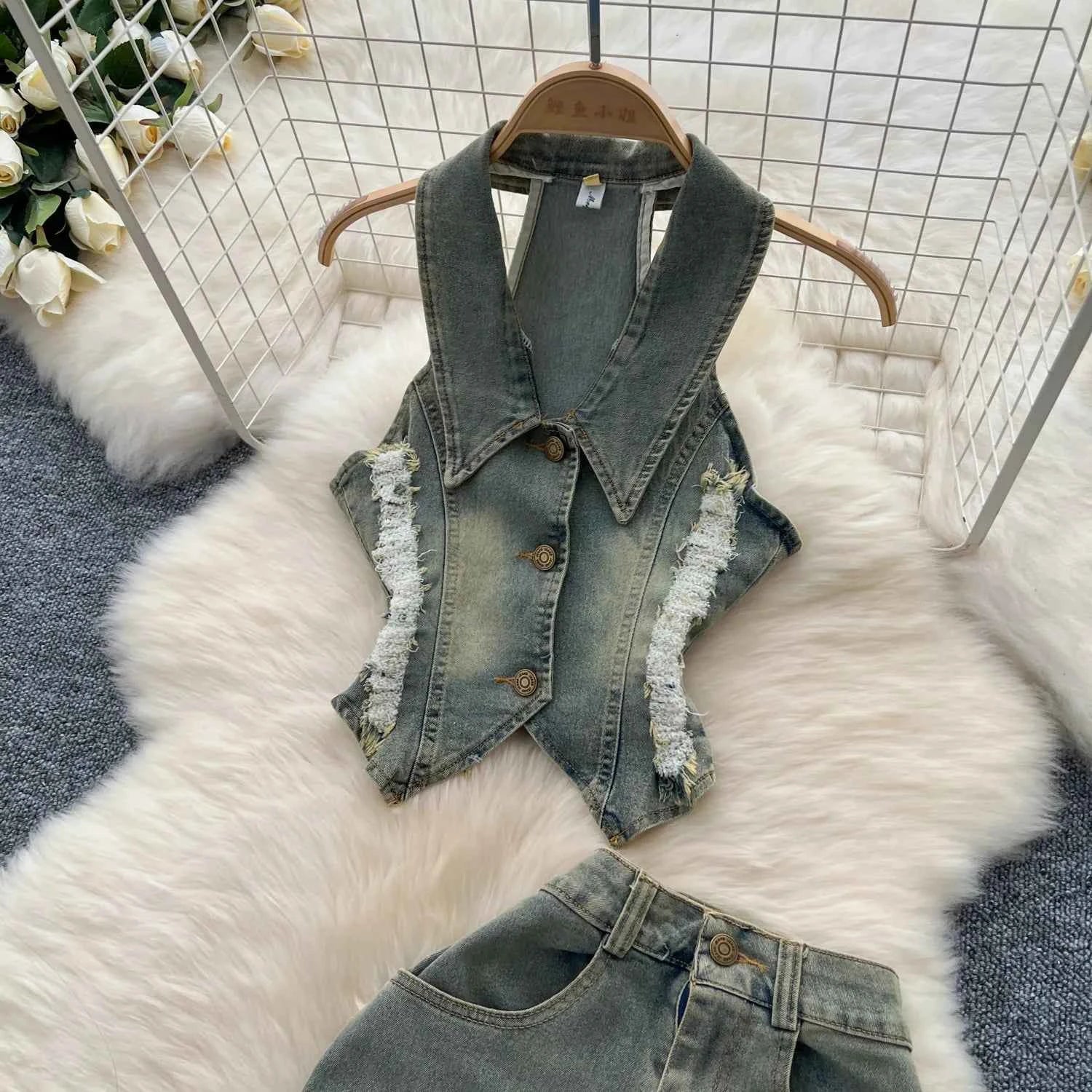 American Retro Washed Denim Two-piece Set,Women's New Summer Vintage Hang-the-neck Sleeveless Lapel Top with Slit Slimming Skirt