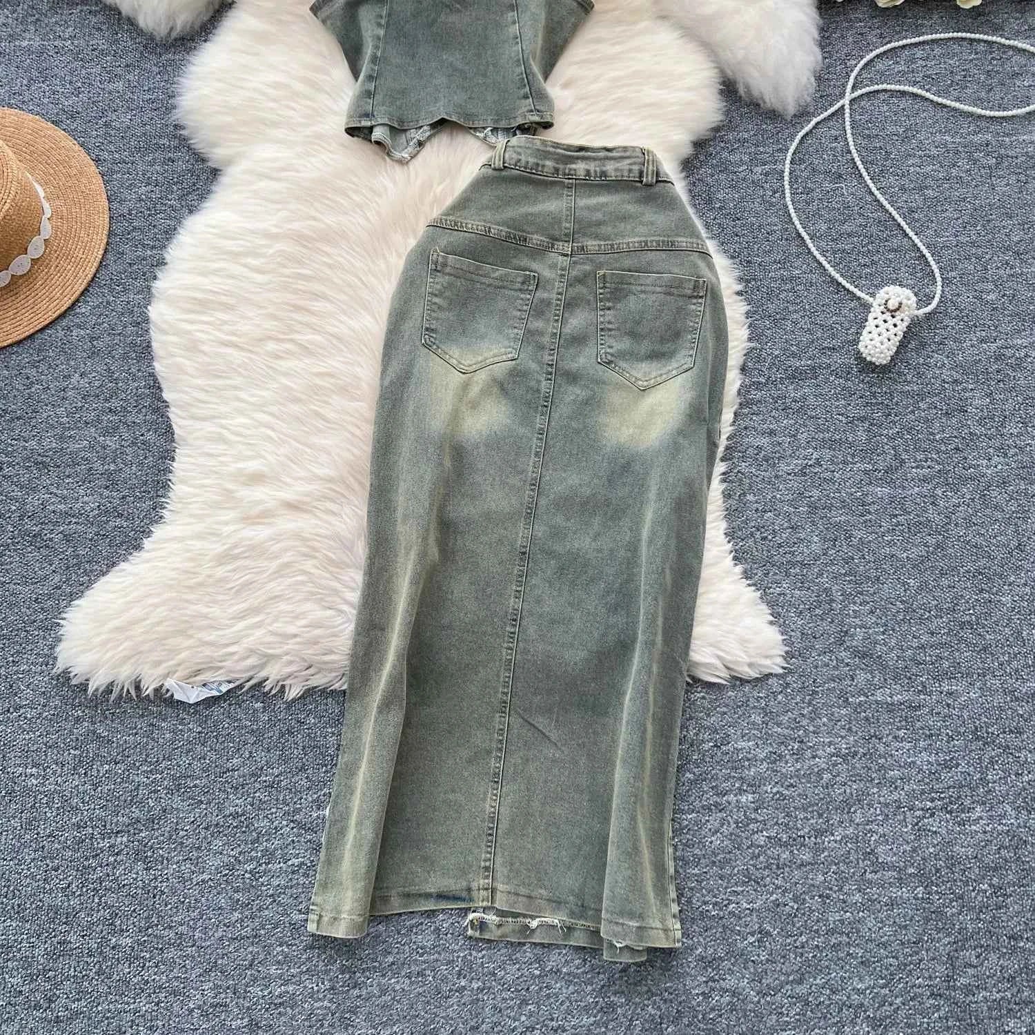 American Retro Washed Denim Two-piece Set,Women's New Summer Vintage Hang-the-neck Sleeveless Lapel Top with Slit Slimming Skirt