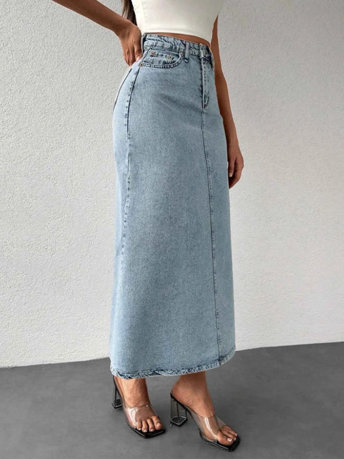 Women's mid-length denim midi skirt, with a retro and nostalgic washed light color five-pocket style, basic and practical A-line